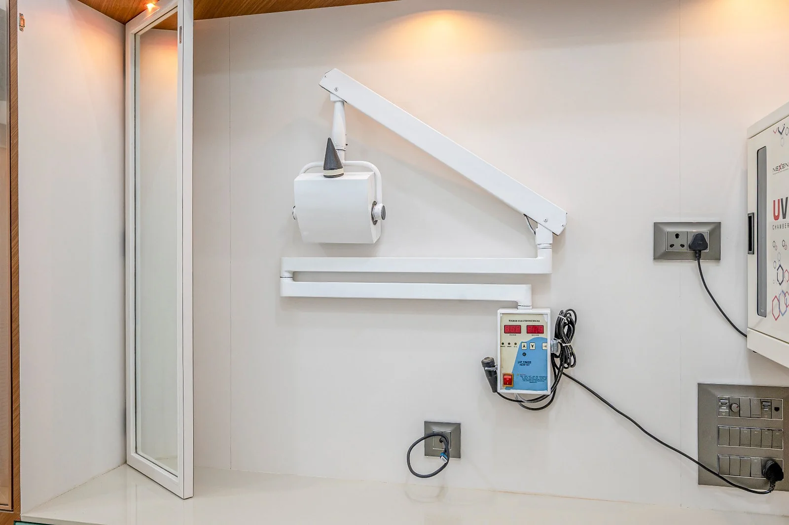 X-ray unit and sterilisation area at Vardhaman Dental Care, Dombivli East